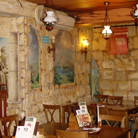 Hotel Don Quijote Koezepkori Panzio Es Etterem Lenti Exterior foto