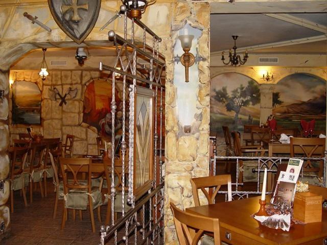 Hotel Don Quijote Koezepkori Panzio Es Etterem Lenti Exterior foto
